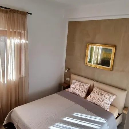 Oeny Appartement *